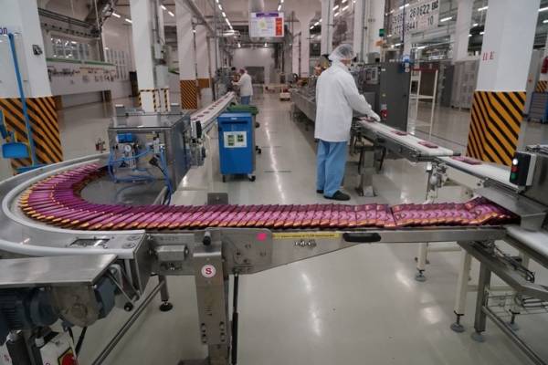 На самарской «Нестле» запустили обновленную линию по переработке какао-бобов.